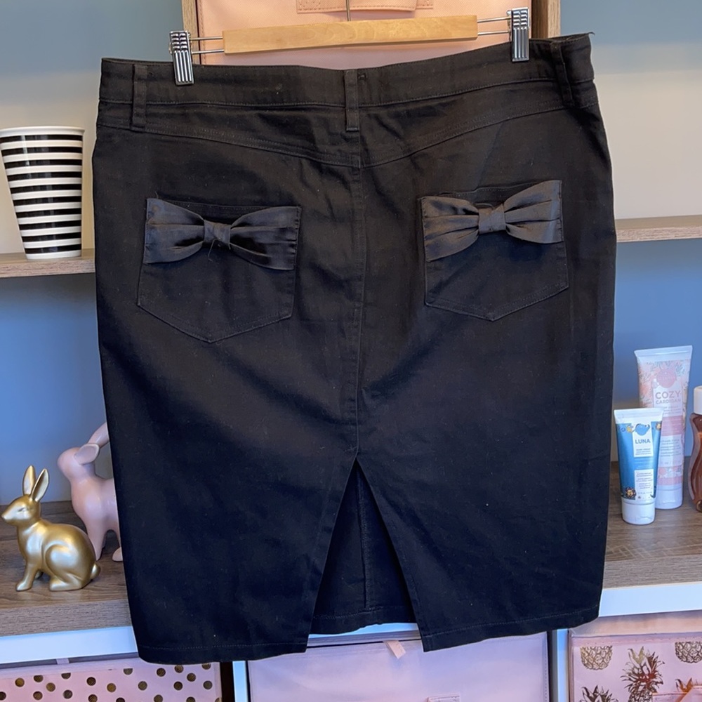 Black Rockabilly Pencil Skirt with Satin Bows